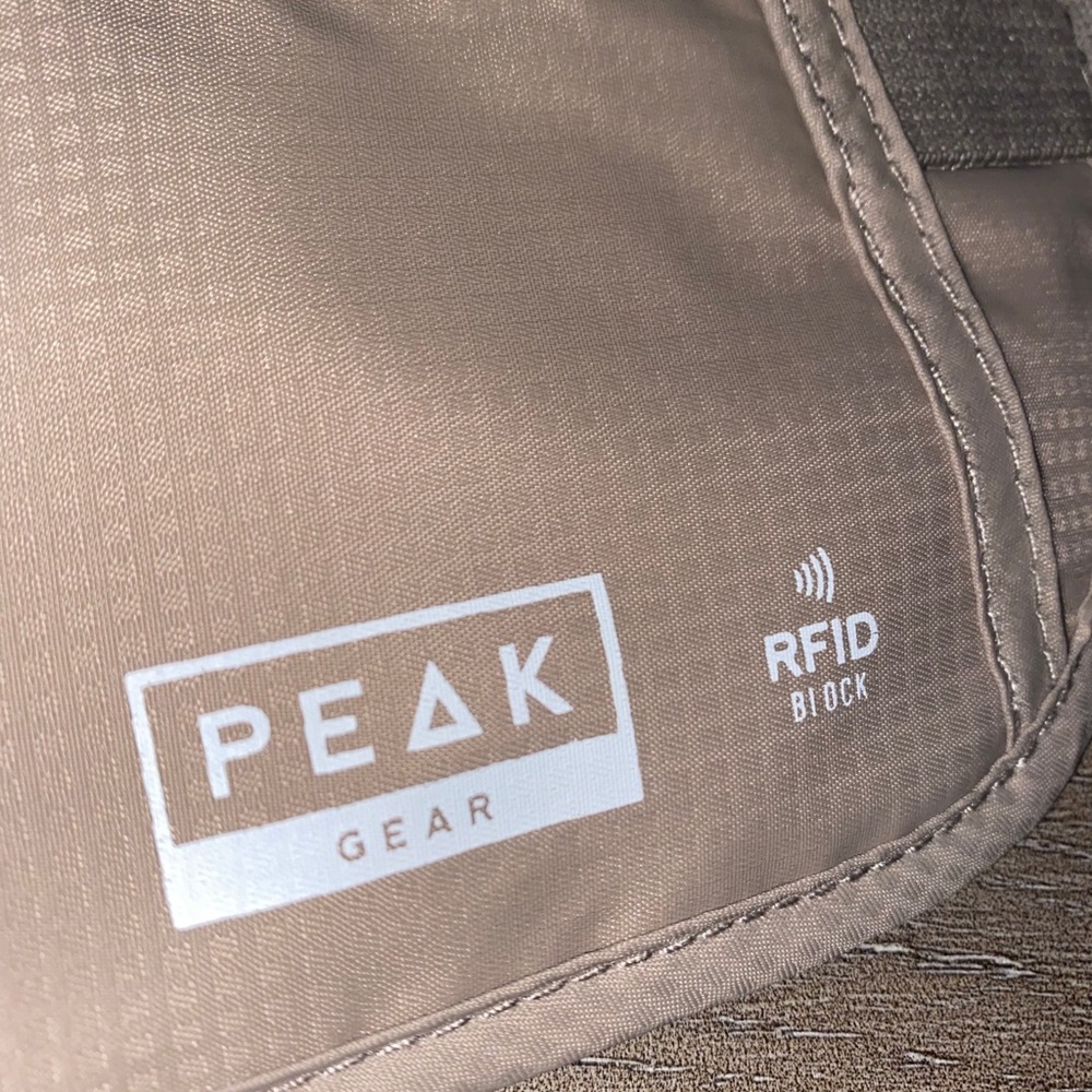 NEW Peak Gear Waistband Fanny pack